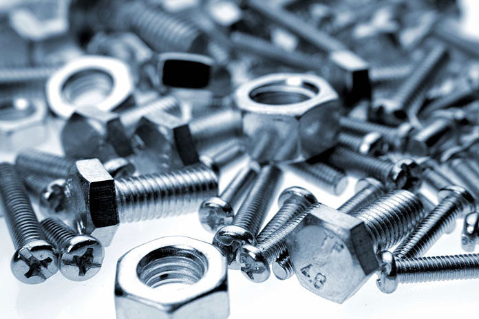 Jakie śruby ze stali nierdzewnych są chętnie stosowane przez fachowców?