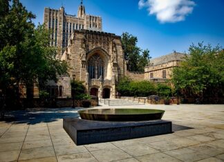 Ile kosztuje semestr na Yale? Ile kosztuje semestr na Yale?