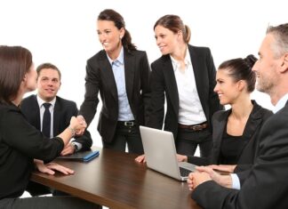 Jaka umowa jest najlepsza dla studenta?